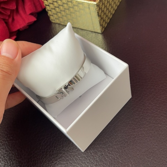 Michael Kors Haute Sliver Tone Bangle Bracelet NIX - Picture 4 of 5